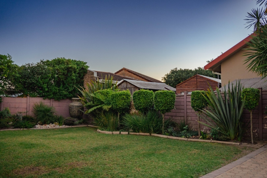 3 Bedroom Property for Sale in Bos En Dal Western Cape